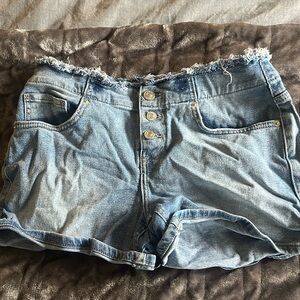 FOREVER 21 Jean booty shorts
